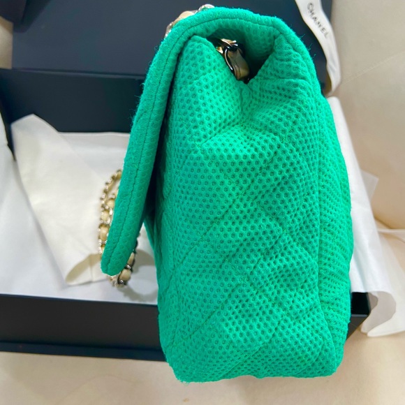 💚💚Rare Chanel Large Flap Bag - Picture 10 of 15